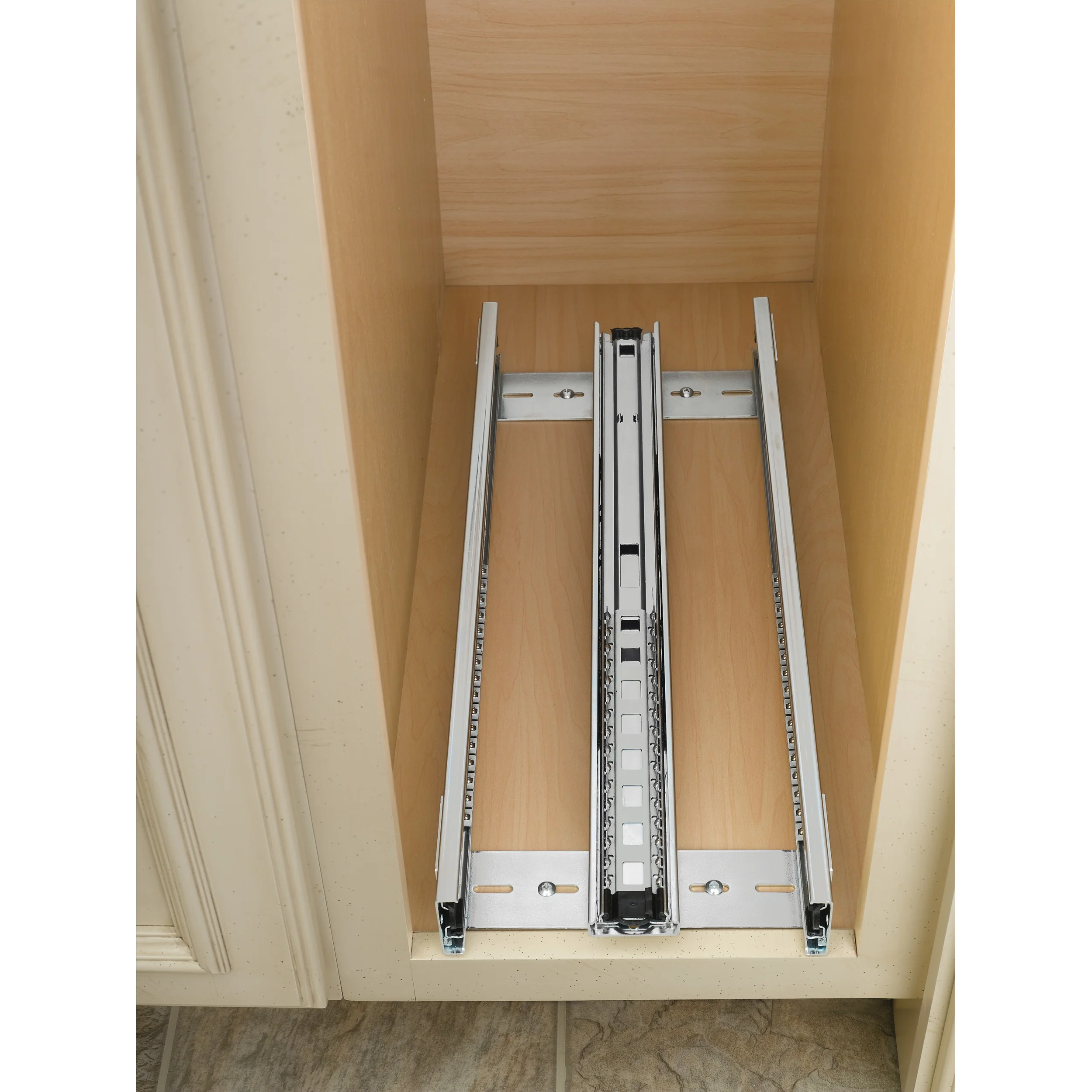 5 in Base Cabinet Organizer Natural 5 in (127 mm) W x 22.5 in (572 mm) D x 25.5 in (648 mm) H - Image 3