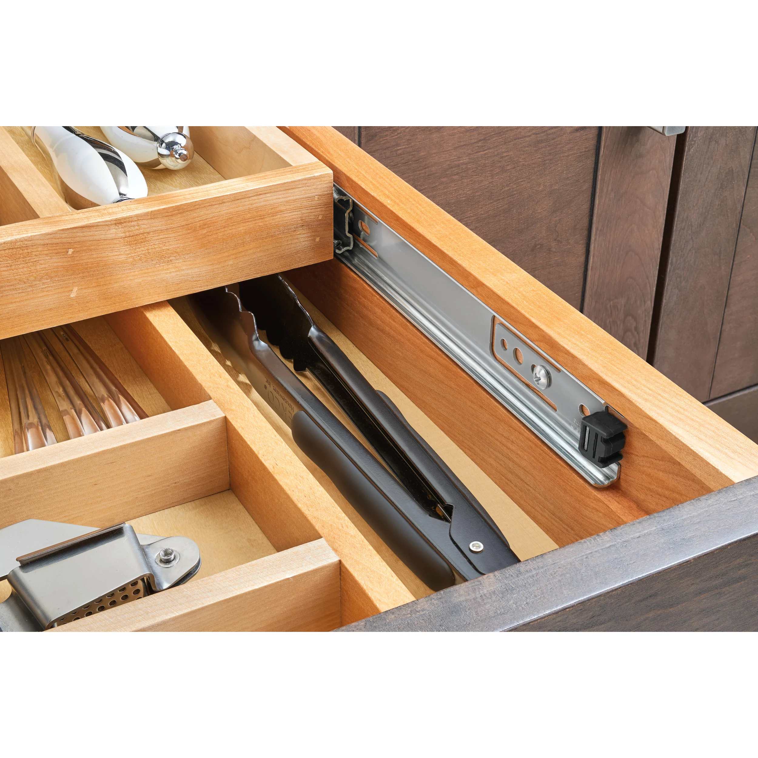 15 in Tiered Cutlery Drawer system Soft Close Natural 15 in (381 mm) W x 21.5 in (546 mm) D x 4.31 in (109 mm) H - Image 3