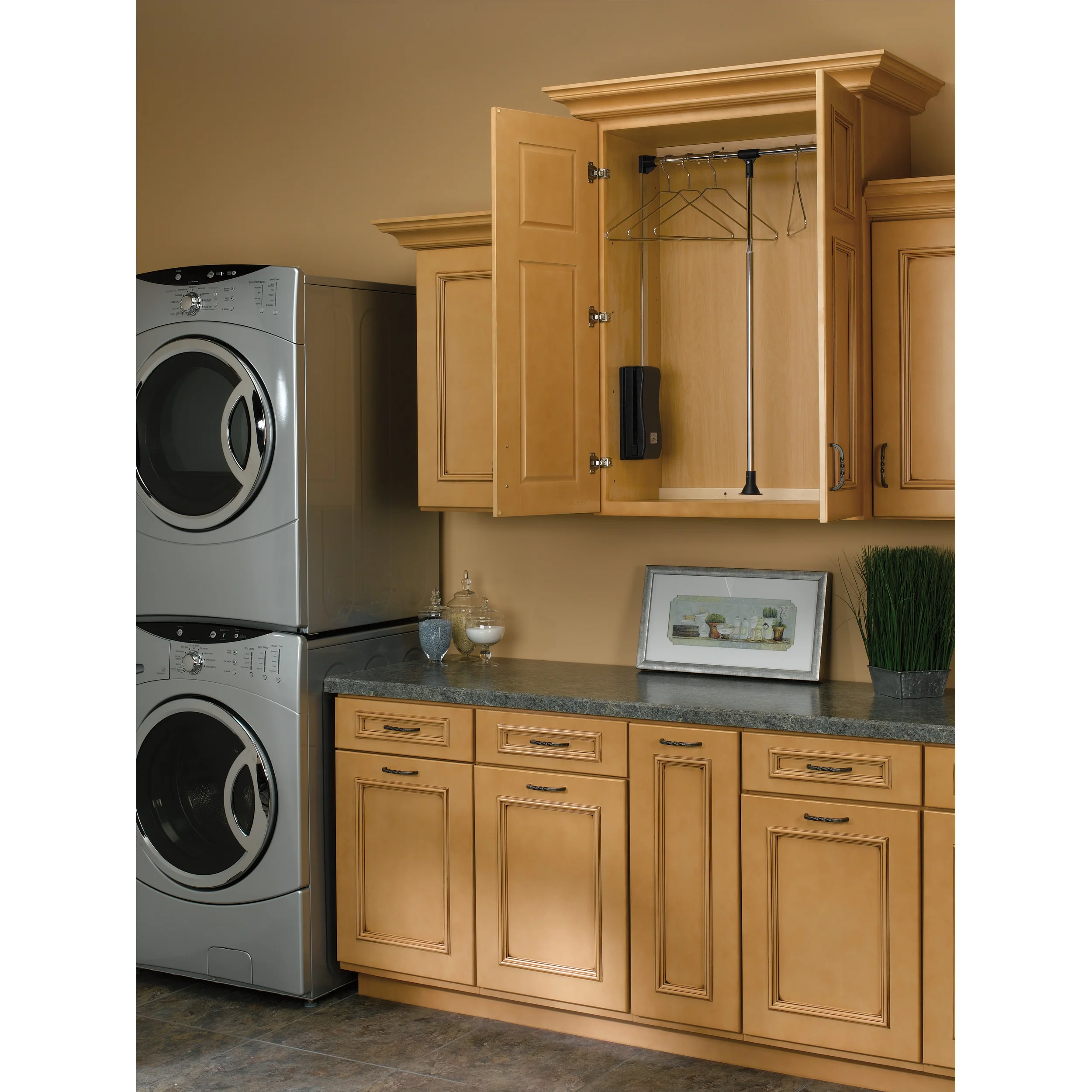 Adj. Pull-Down Closet Rod 21.5 in- 26 in Chrome  21.5 in (546 mm) W x 4 in (102 mm) D x 34.75 in (883 mm) H - Image 5