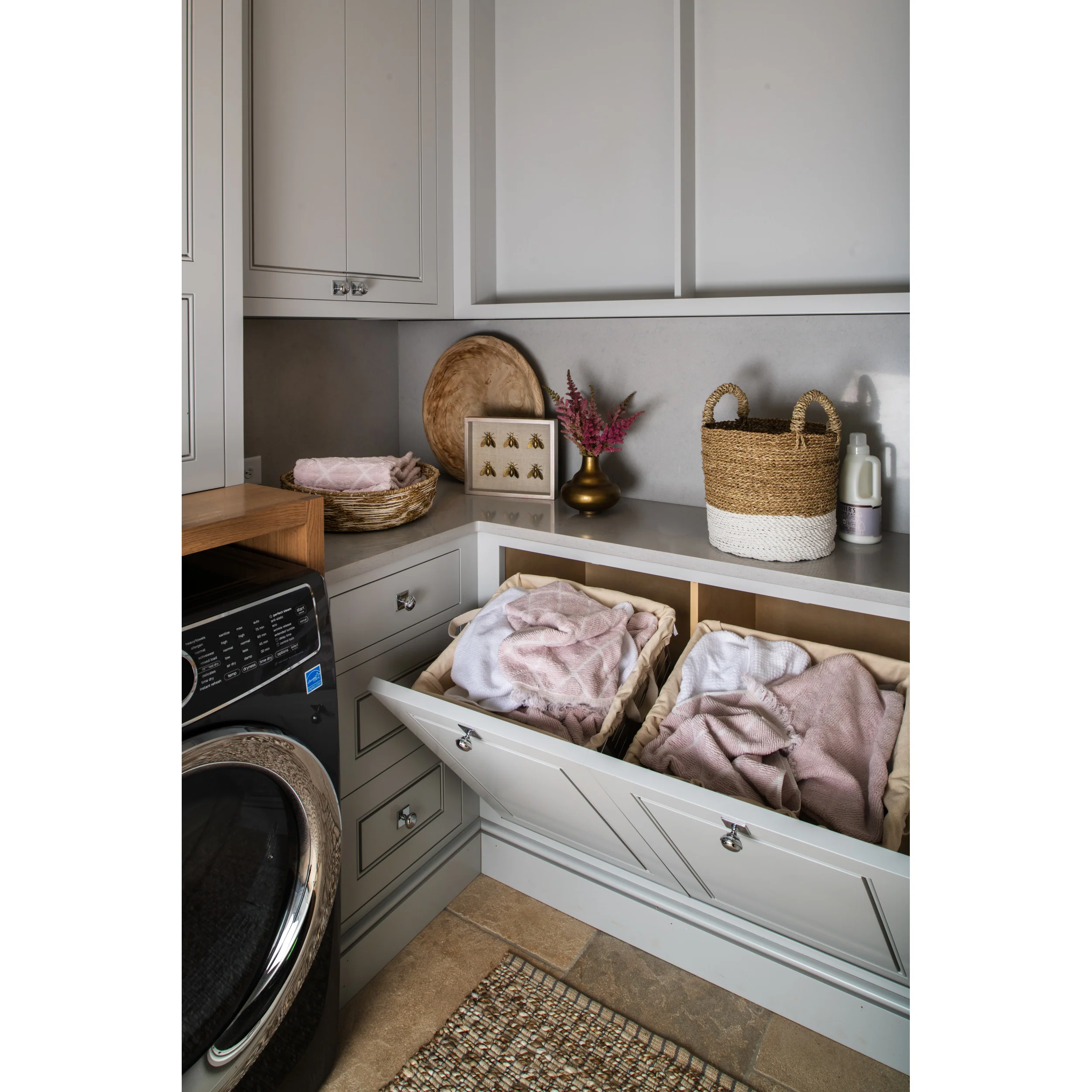 Tilt Out Hamper Basket (Chrome) Chrome 15.5 in (394 mm) W x 13.5 in (343 mm) D x 19.75 in (502 mm) H