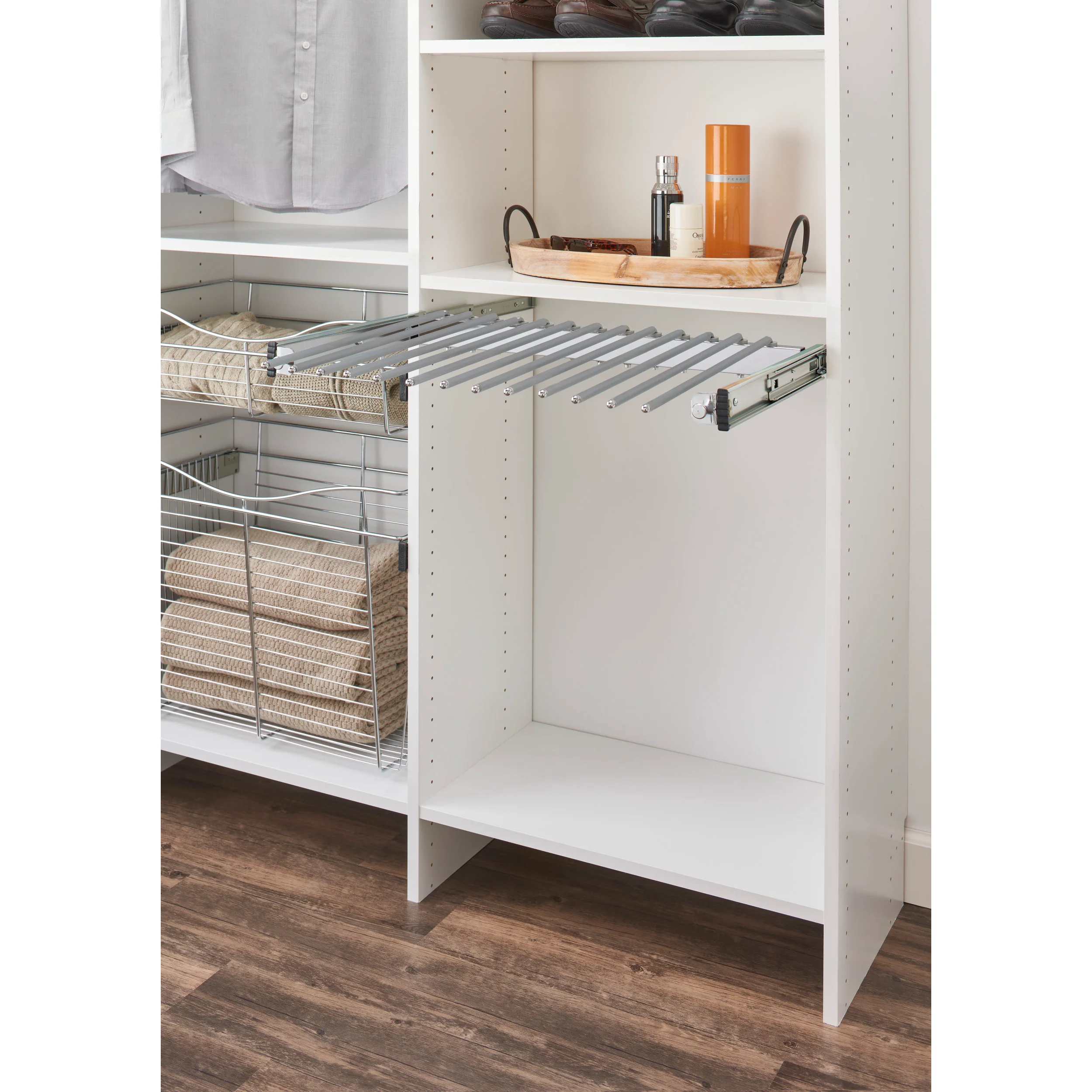 18 in Chrome Pullout Pants Rack w/9 pants rods Chrome 17.5 in (445 mm) W x 14 in (356 mm) D x 3 in (76 mm) H